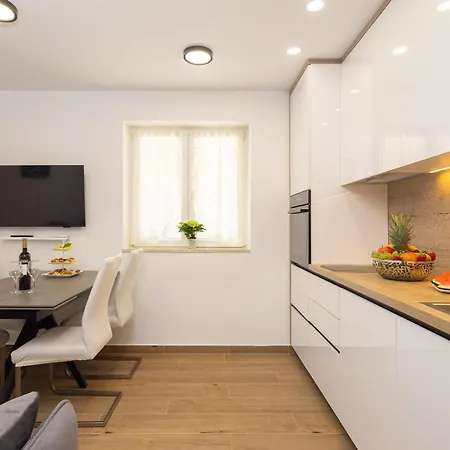 La Perla - Downtown House Omiš