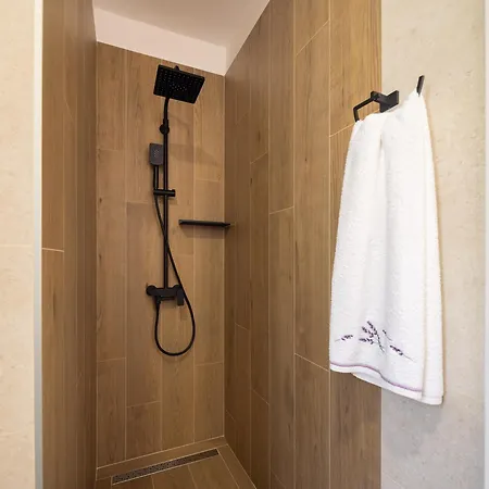 La Perla - Downtown House Dom wakacyjny *