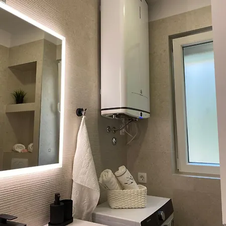 La Perla - Downtown House