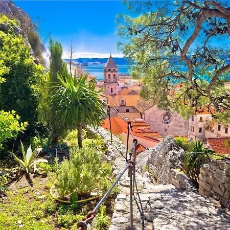 La Perla - Downtown House