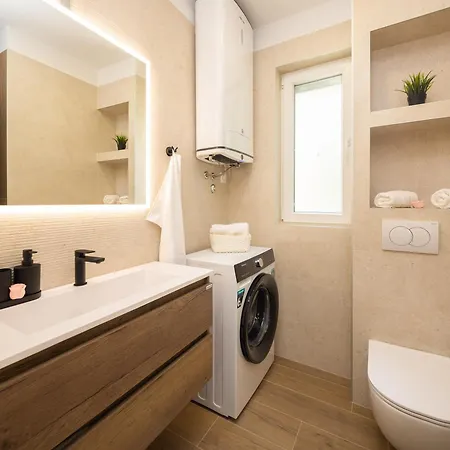 Semesterbostad La Perla - Downtown House Omiš