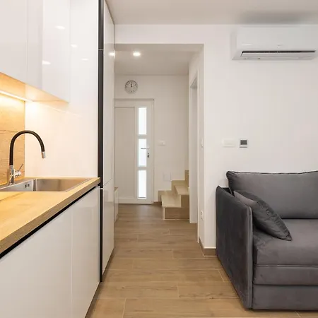 La Perla - Downtown House Semesterbostad Omiš